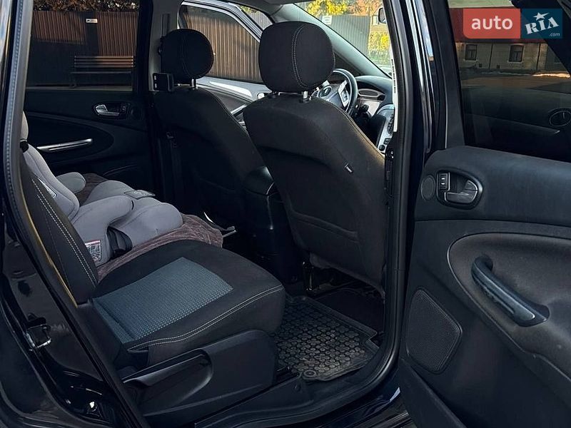 Минивэн Ford S-Max 2011 в Локачах