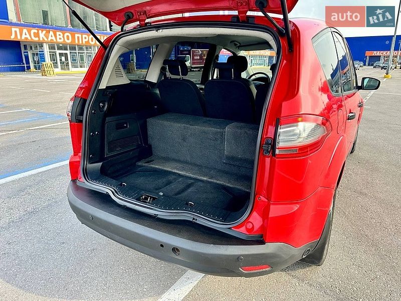 Минивэн Ford S-Max 2012 в Запорожье
