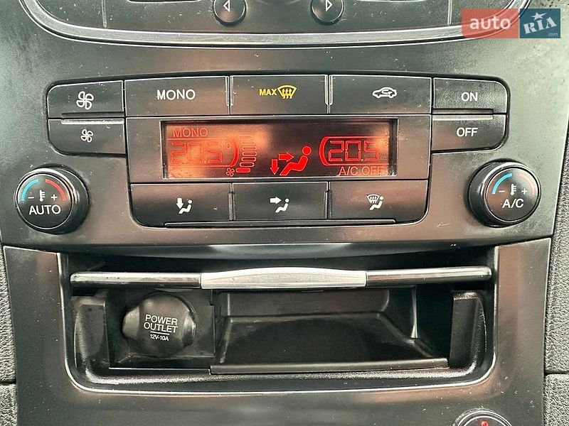 Минивэн Ford S-Max 2012 в Запорожье