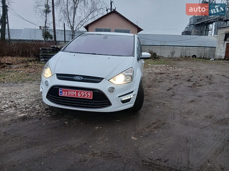 Минивэн Ford S-Max 2013 в Обухове
