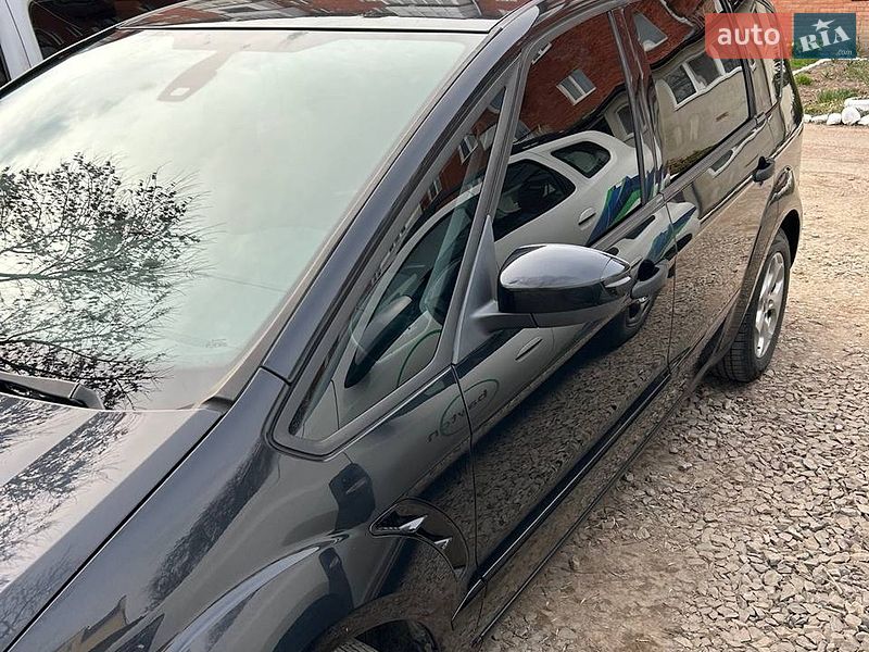 Минивэн Ford S-Max 2009 в Калуше