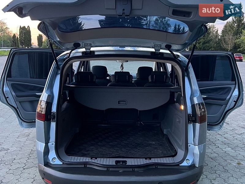 Минивэн Ford S-Max 2008 в Дубно