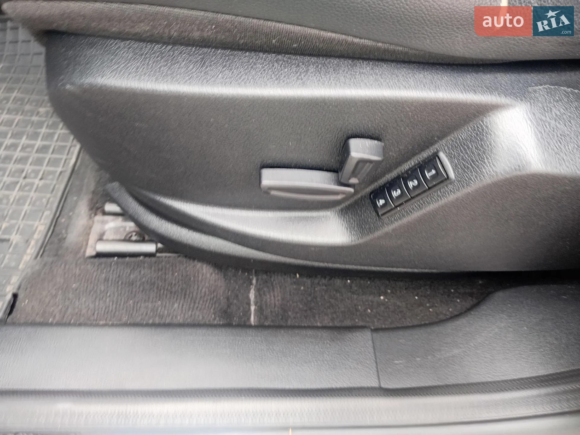 2011 Ford S-MAX - мініатюра 26
