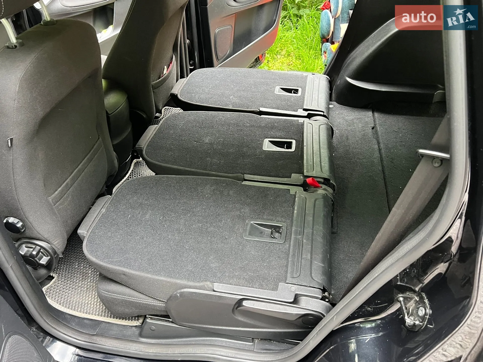 2012 Ford S-MAX - мініатюра 16
