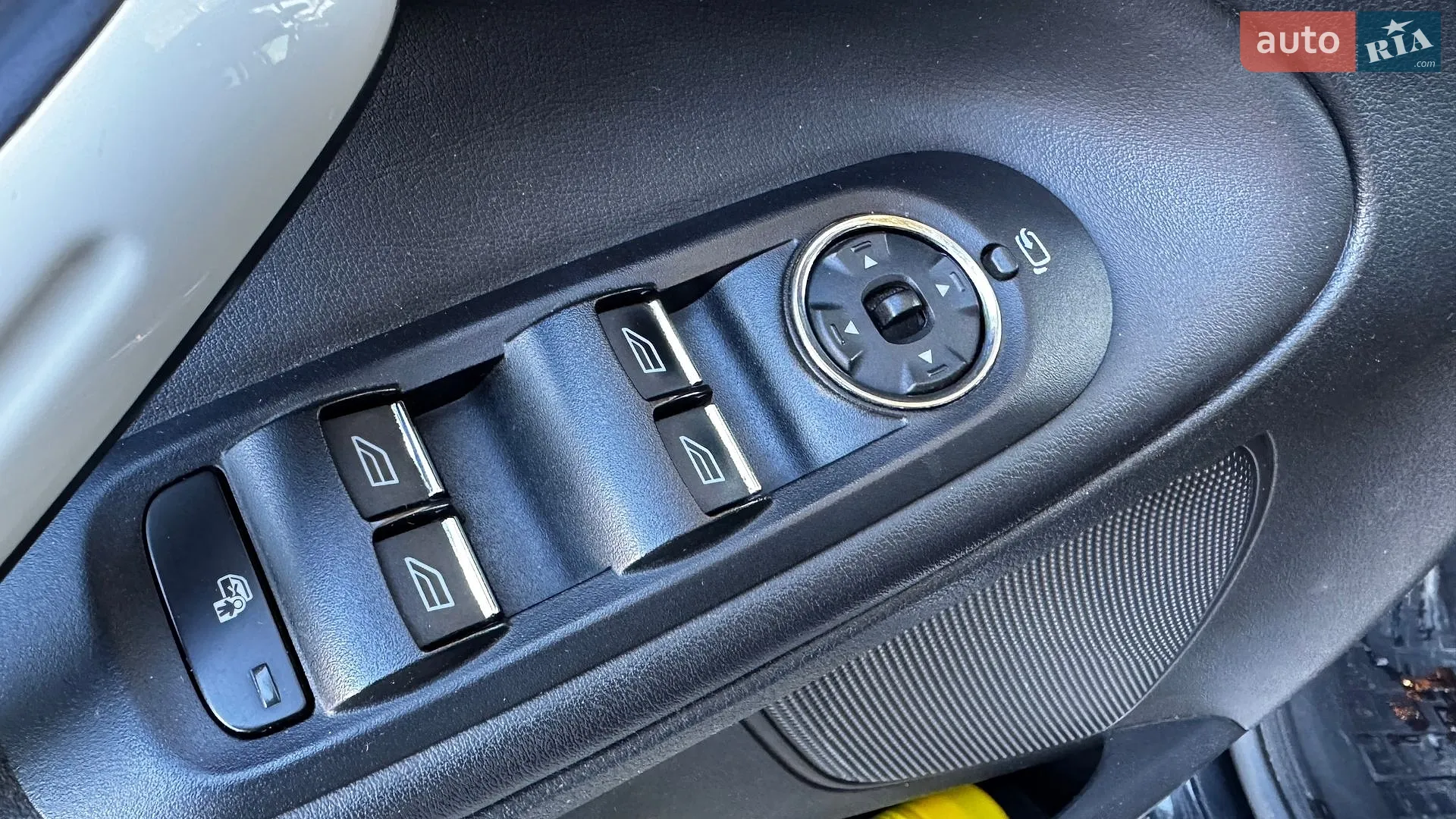 2011 Ford S-MAX - мініатюра 12