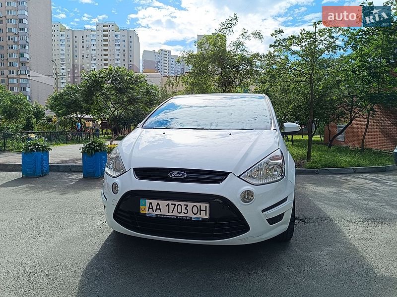 Минивэн Ford S-Max 2013 в Киеве