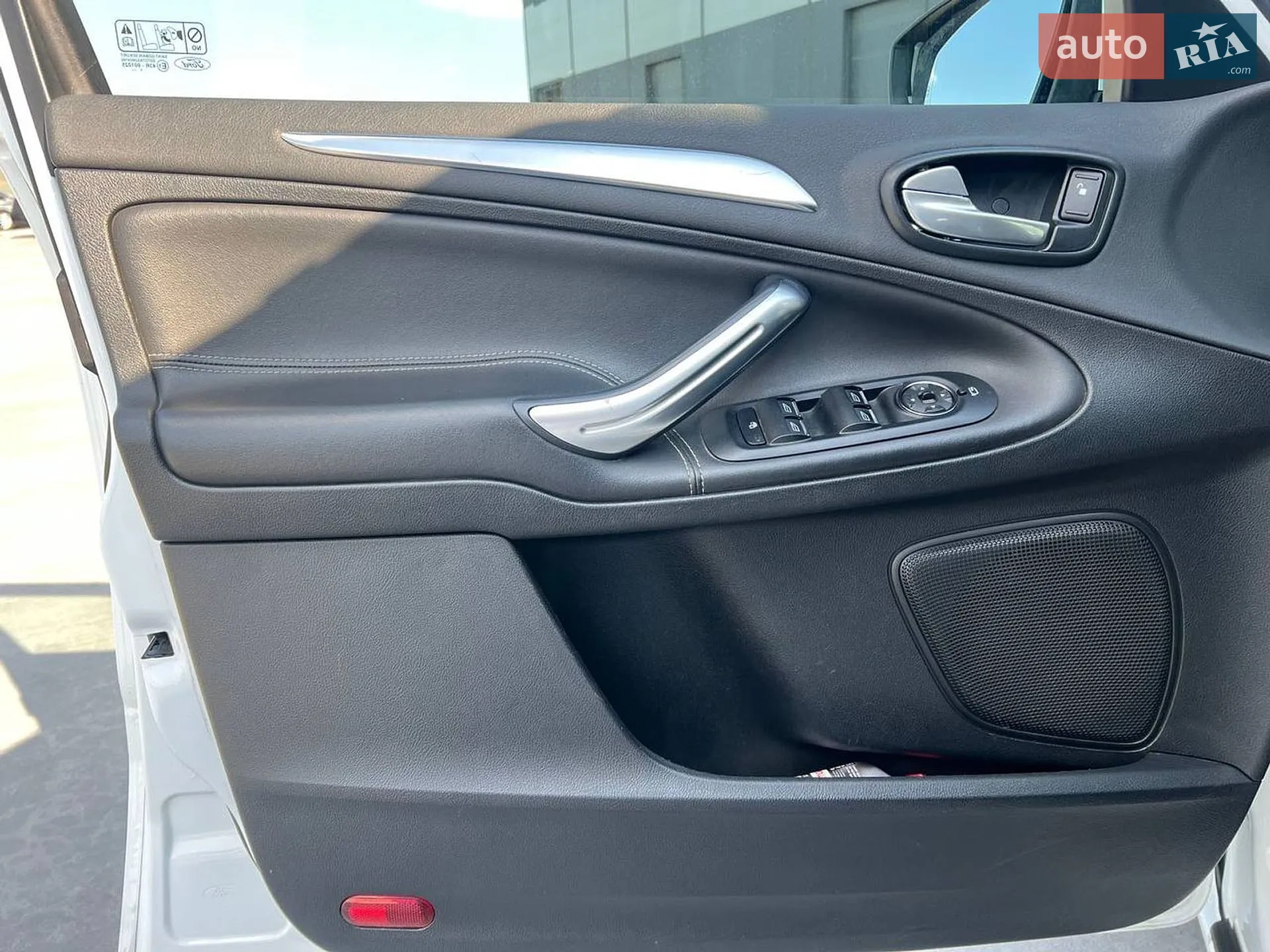 2012 Ford S-MAX - мініатюра 18