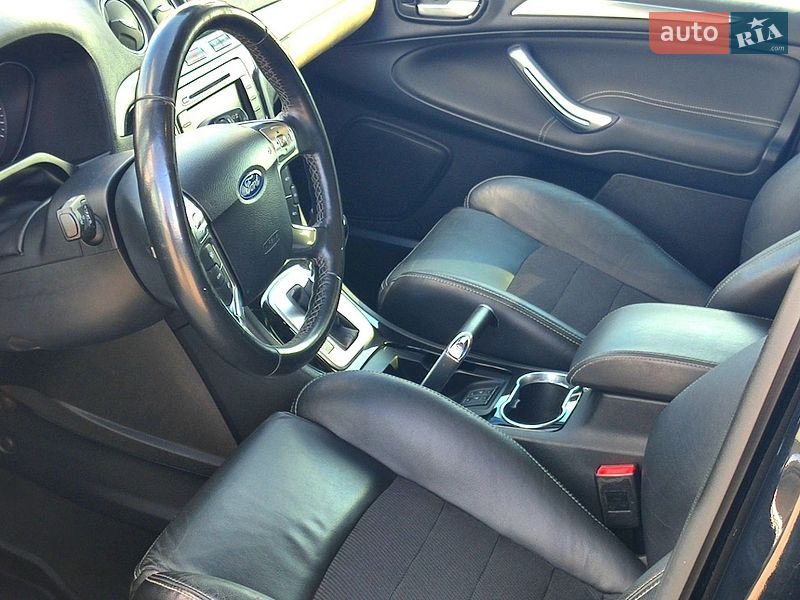 Минивэн Ford S-Max 2014 в Коростене