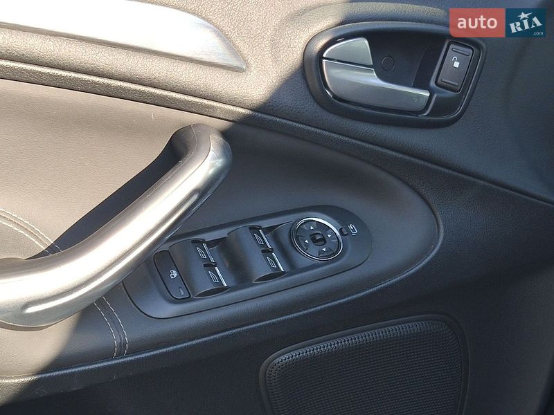 Минивэн Ford S-Max 2014 в Коростене