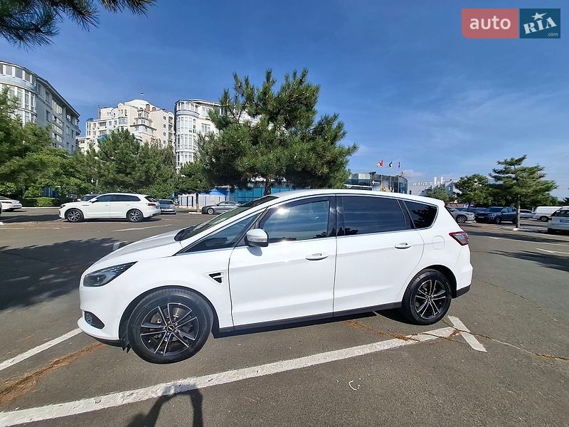 Минивэн Ford S-Max 2016 в Одессе