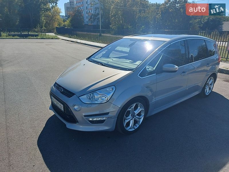Мінівен Ford S-Max 2011 в Чернігові