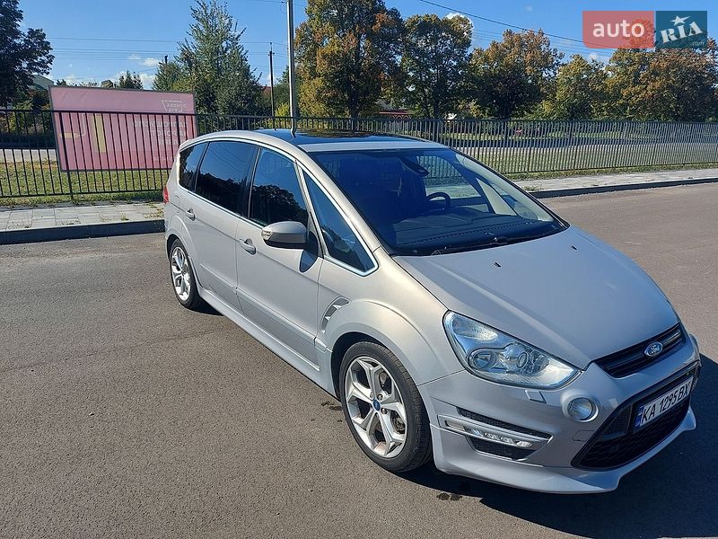 Мінівен Ford S-Max 2011 в Чернігові