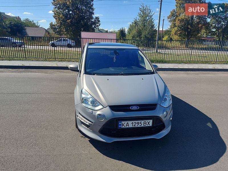 Мінівен Ford S-Max 2011 в Чернігові