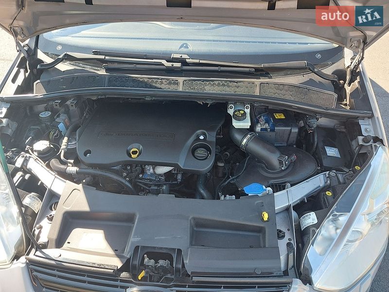 Мінівен Ford S-Max 2011 в Чернігові