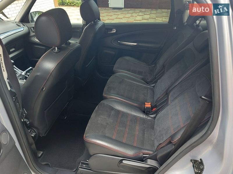 Мінівен Ford S-Max 2011 в Чернігові