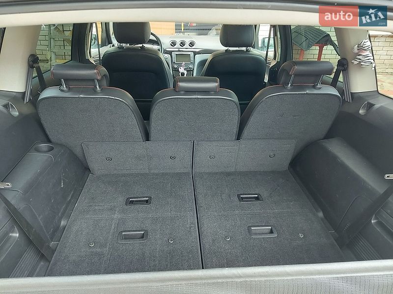 Мінівен Ford S-Max 2011 в Чернігові