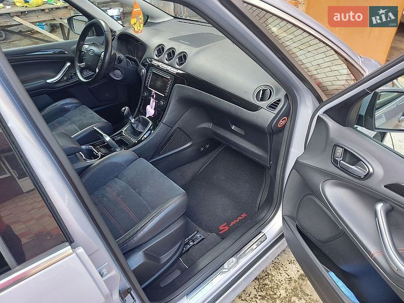Мінівен Ford S-Max 2011 в Чернігові