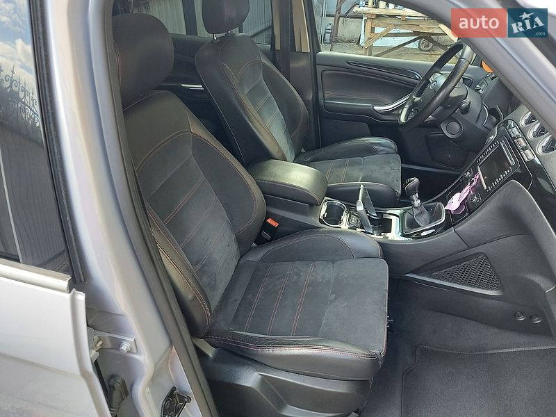 Мінівен Ford S-Max 2011 в Чернігові