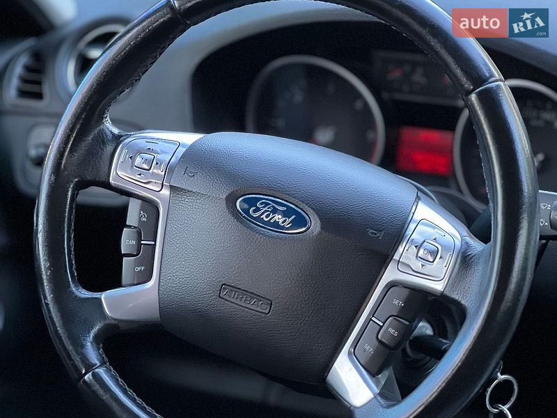 Мінівен Ford S-Max 2008 в Луцьку