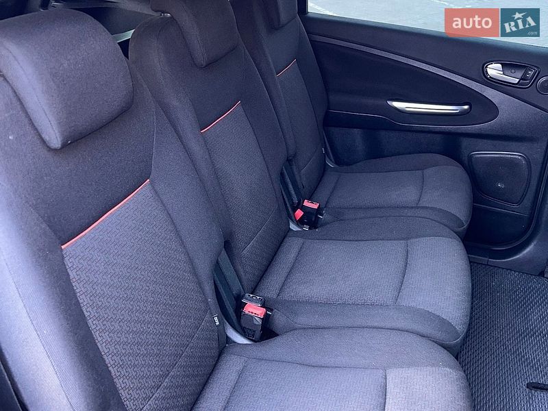 Мінівен Ford S-Max 2008 в Луцьку