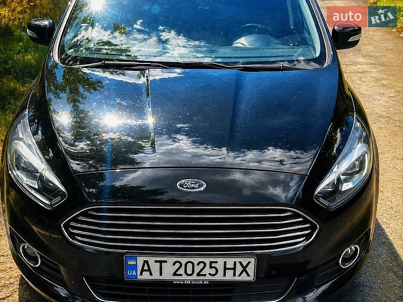 Ford S-Max