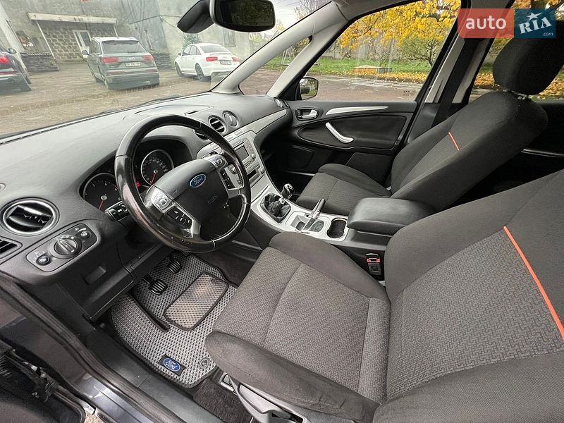 Мінівен Ford S-Max 2009 в Рівному