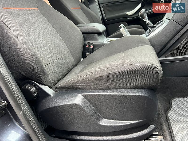 Мінівен Ford S-Max 2009 в Рівному
