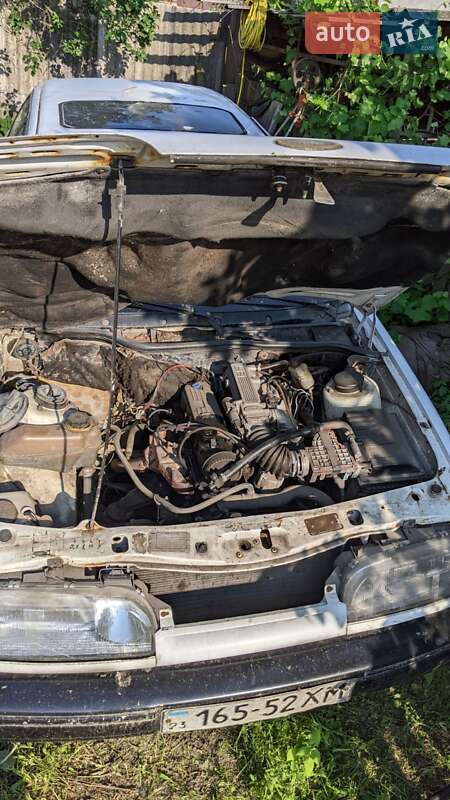 Седан Ford Scorpio 1986 в Иванкове