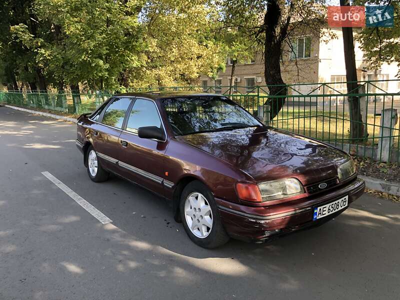 Седан Ford Scorpio 1991 в Першотравенске