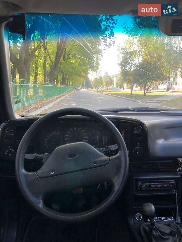 Седан Ford Scorpio 1991 в Першотравенске