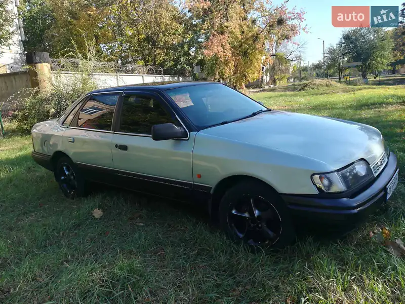 Ford Scorpio 1990