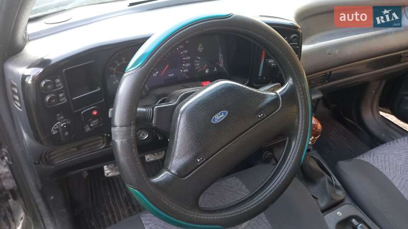 Седан Ford Scorpio 1989 в Новоселиці
