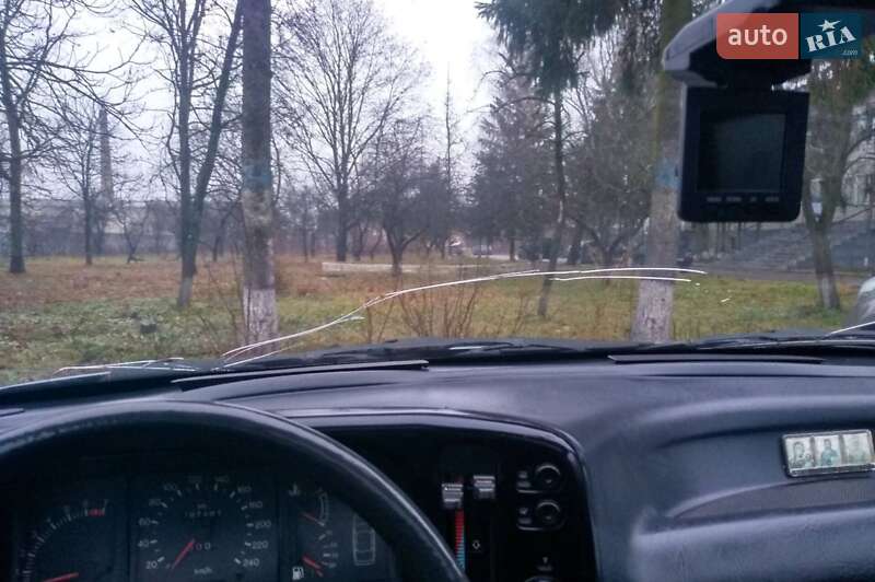 Седан Ford Scorpio 1988 в Сарнах