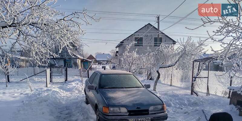 Седан Ford Scorpio 1988 в Сарнах