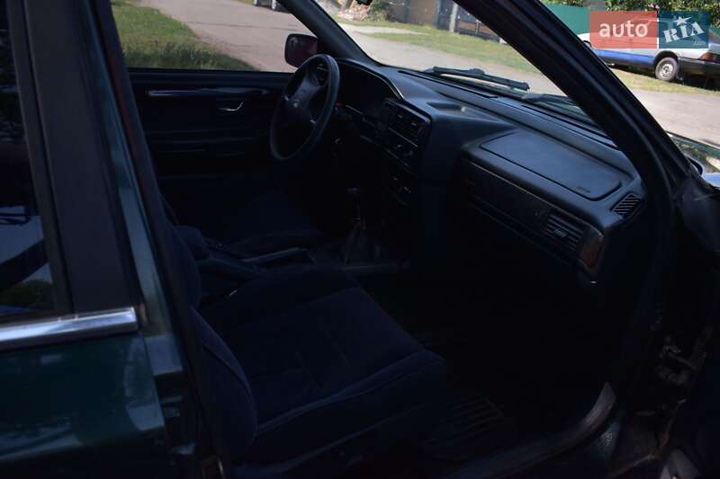 Седан Ford Scorpio 1994 в Карлівці