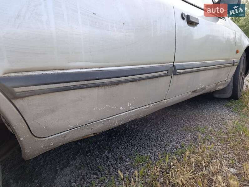 Седан Ford Scorpio 1992 в Дніпрі фото 16 Седан Ford Scorpio 1992 в Дніпрі