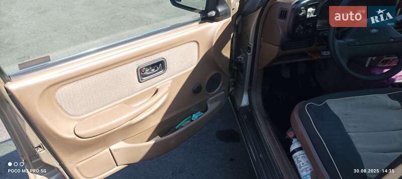 Седан Ford Scorpio 1990 в Великодолинському