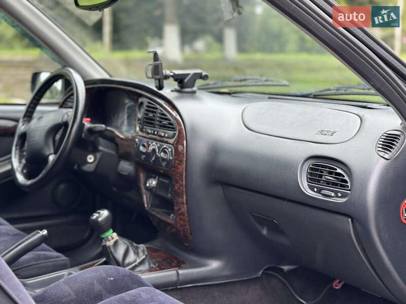 Седан Ford Scorpio 1996 в Радивиліві