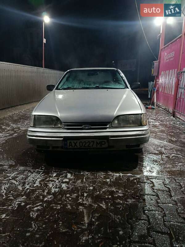 Седан Ford Scorpio 1993 в Чернівцях