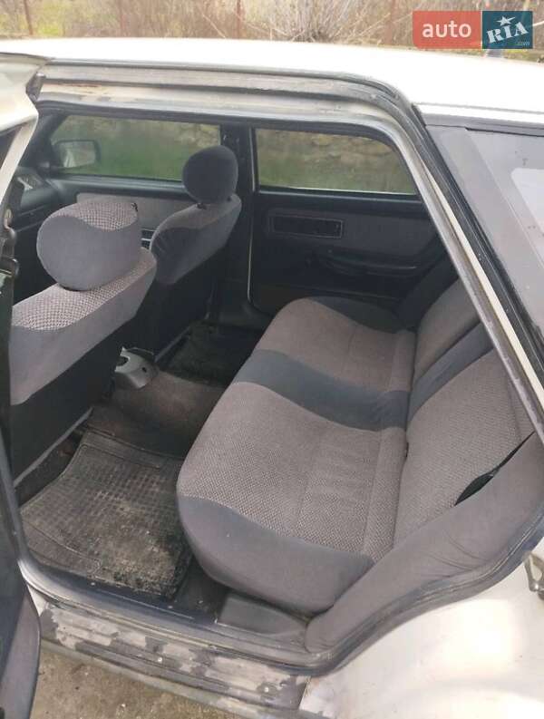 Ліфтбек Ford Scorpio 1989 в Гнівані