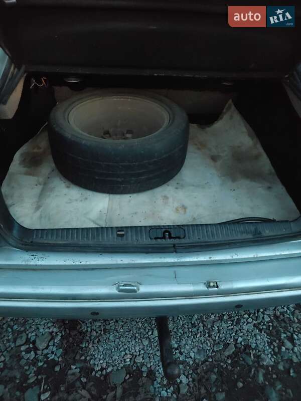 Седан Ford Scorpio 1987 в Вільногірську
