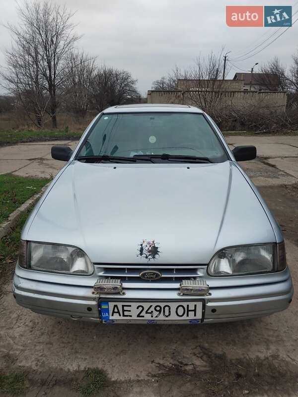 Седан Ford Scorpio 1987 в Вільногірську