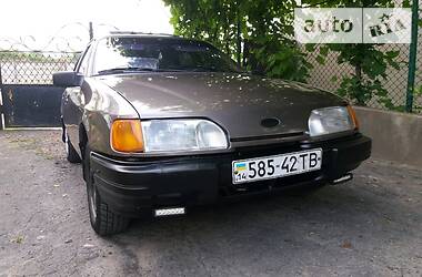 Хэтчбек Ford Sierra 1988 в Бродах