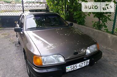 Хэтчбек Ford Sierra 1988 в Бродах