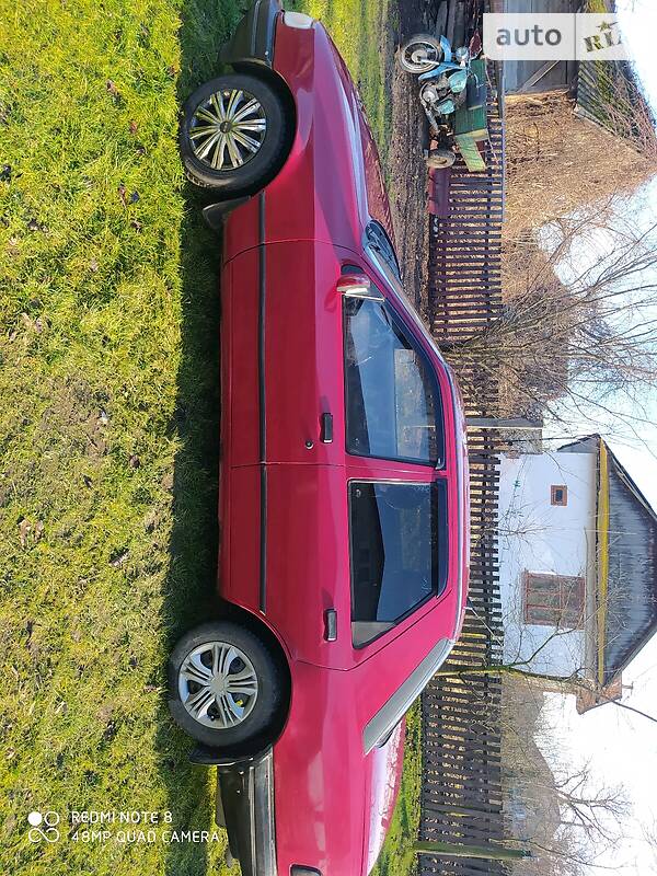 Седан Ford Sierra 1987 в Буске