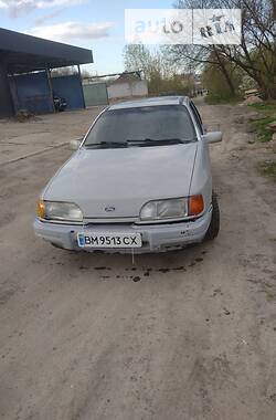 Седан Ford Sierra 1988 в Ромнах