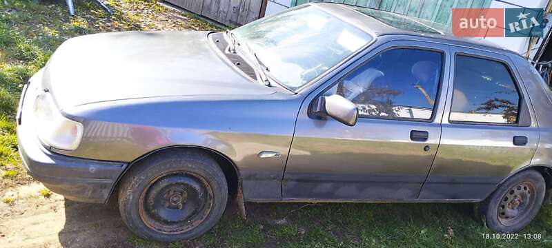 Седан Ford Sierra 1988 в Чернигове фото 6 Седан Ford Sierra 1988 в Чернигове