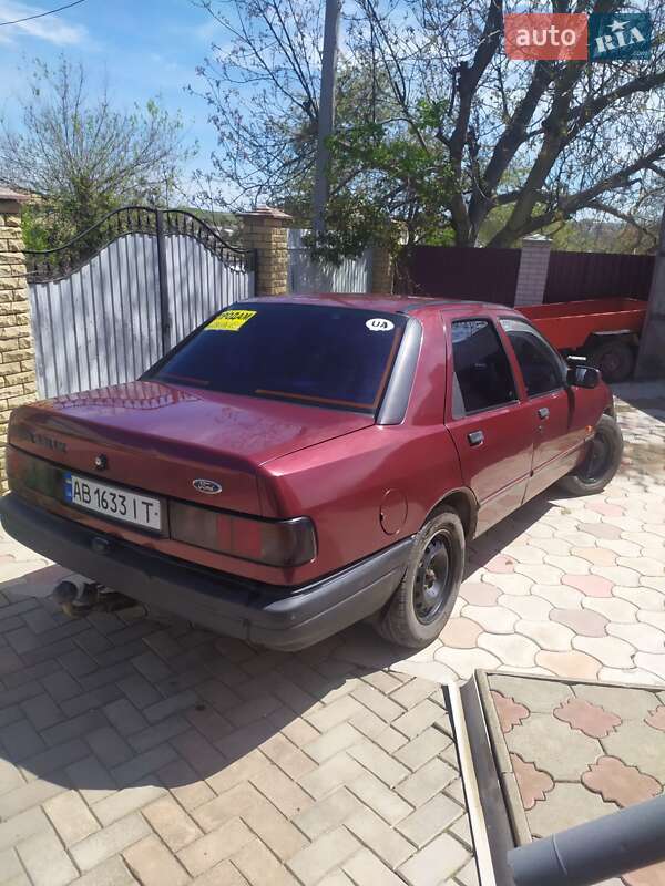 Седан Ford Sierra 1989 в Томашполе