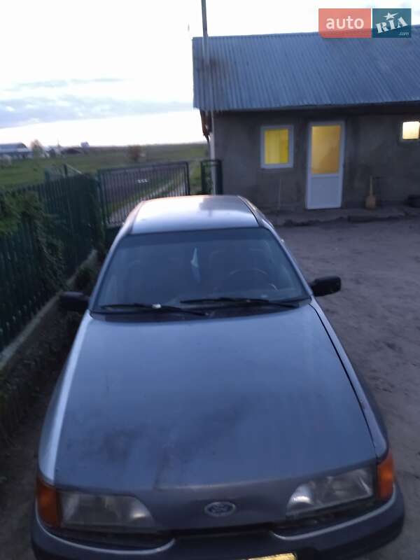 Седан Ford Sierra 1987 в Яворове