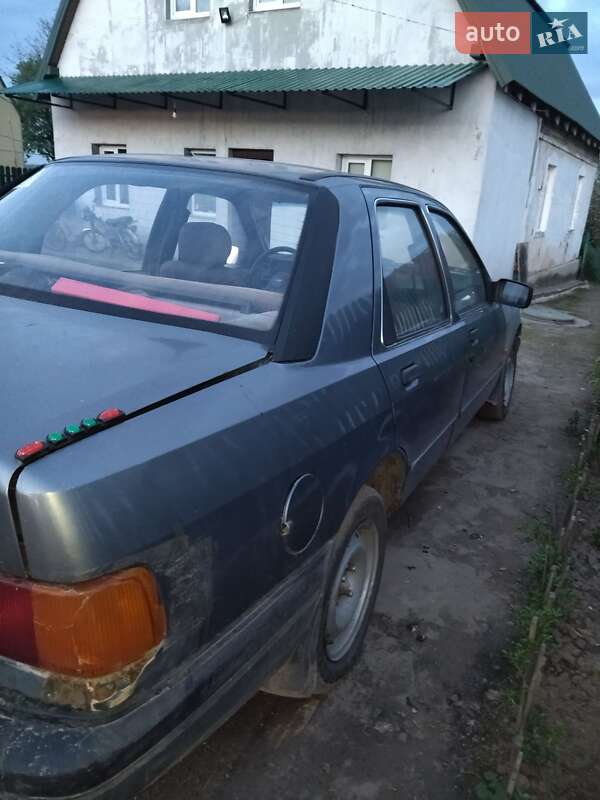 Седан Ford Sierra 1987 в Яворове
